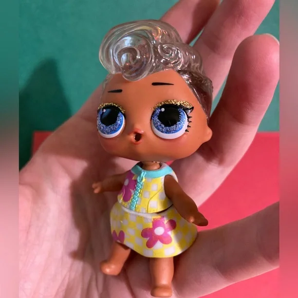 B1G2 - LOL Surprise Glitter Tot Doll - Buy 1, Get 2 FREE - Picture 2 of 4